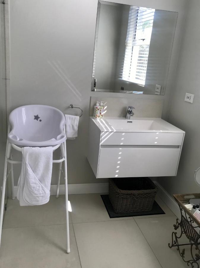 The Cottage On Cordia 2 Bedroom Self Catering 2Km From Umhlanga Beach Durban Exterior foto