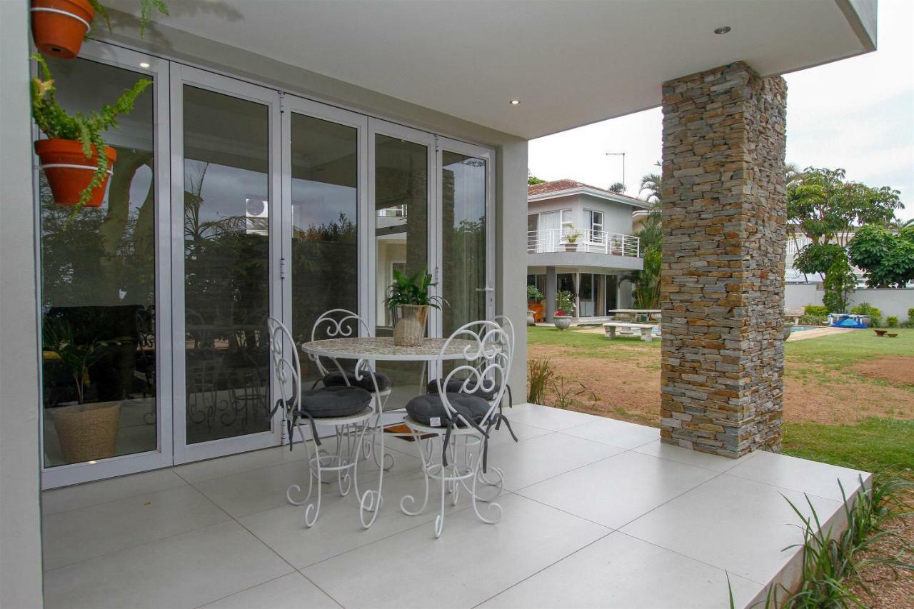 The Cottage On Cordia 2 Bedroom Self Catering 2Km From Umhlanga Beach Durban Exterior foto