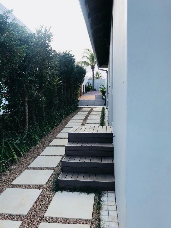 The Cottage On Cordia 2 Bedroom Self Catering 2Km From Umhlanga Beach Durban Exterior foto